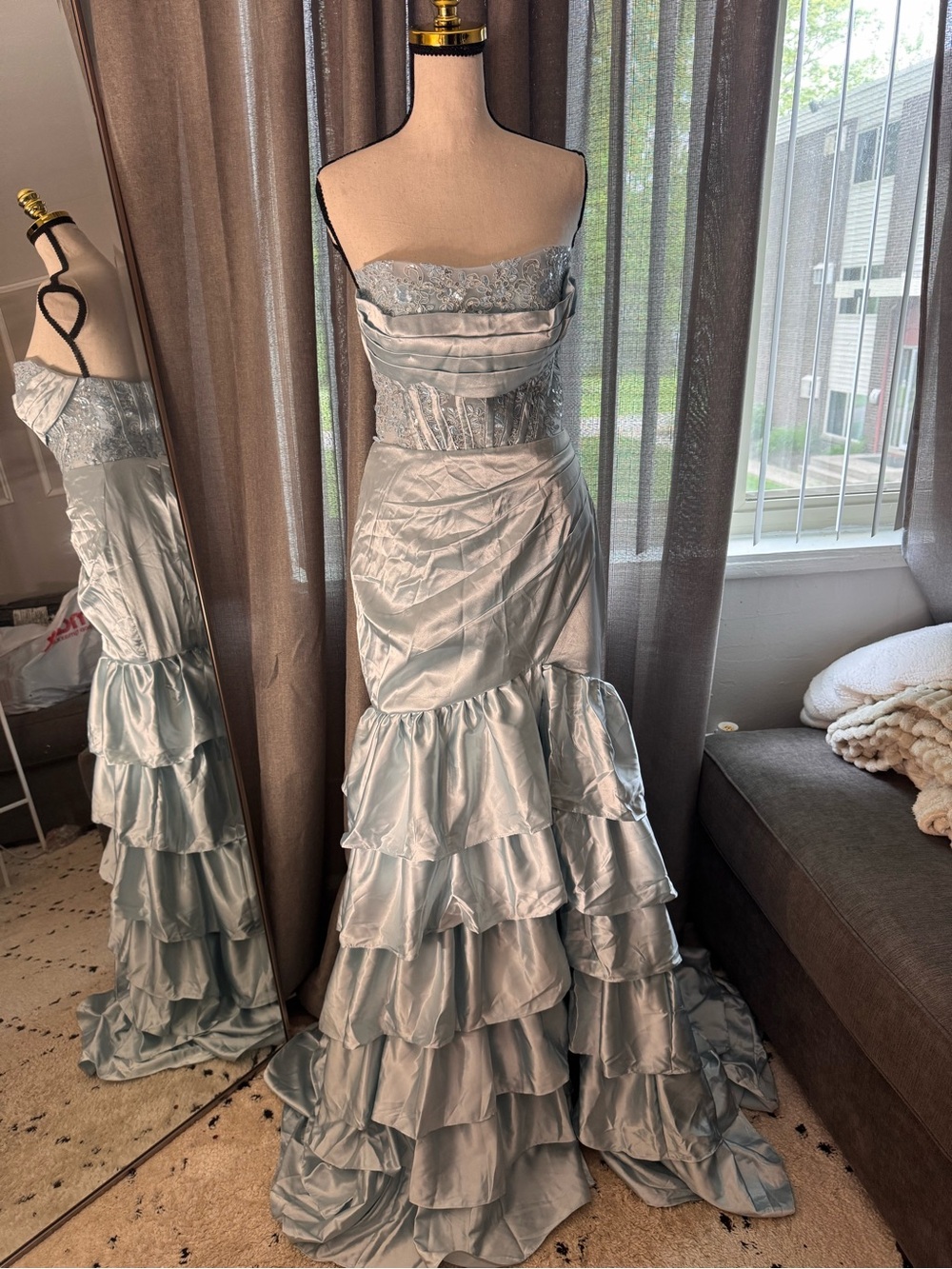 Elegant Strapless Silver-Blue Prom Dress